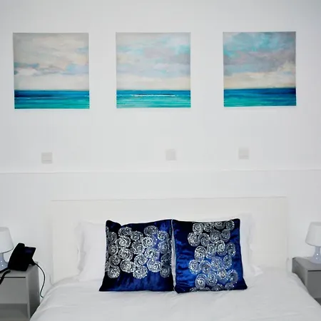 Edem Traditional House 여관 라르나카