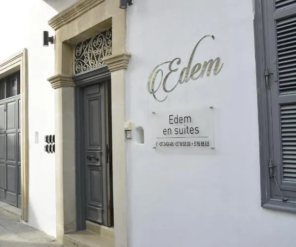 Edem Traditional House イン