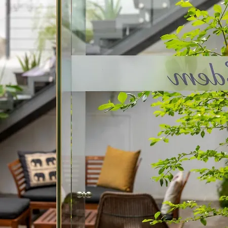 Edem Traditional House 拉纳卡