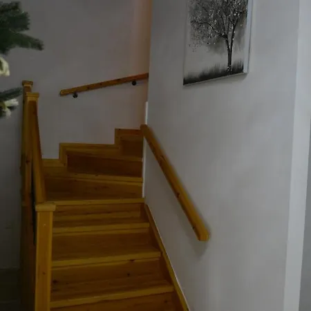 Edem Traditional House 拉纳卡