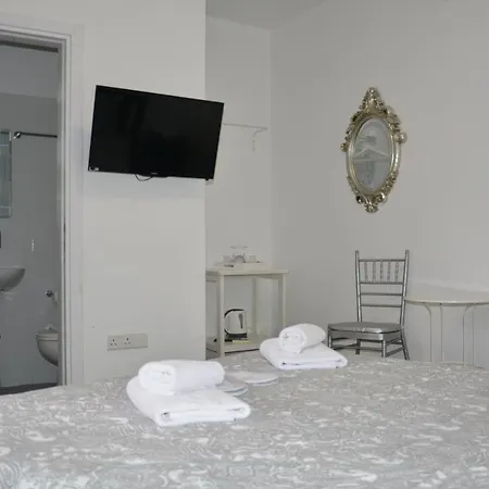 Edem Traditional House 宾馆 拉纳卡