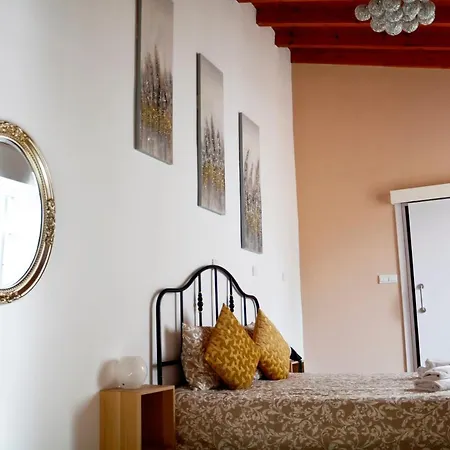 宾馆 Edem Traditional House