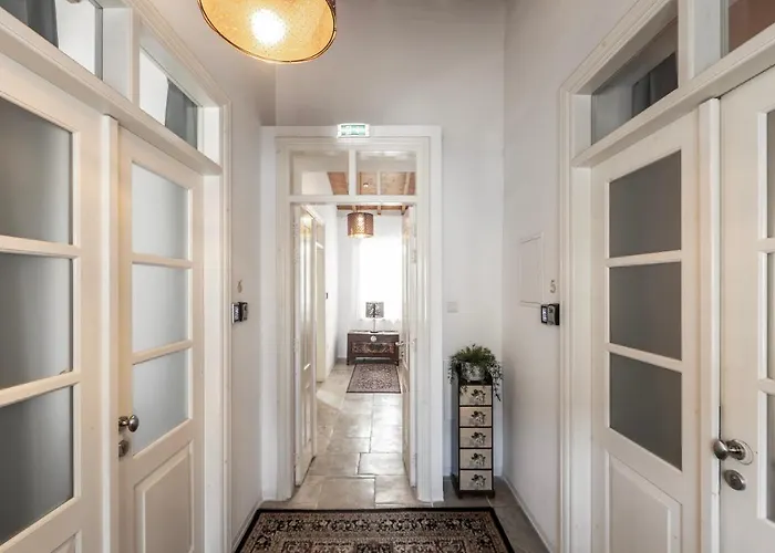 Edem Traditional House Estalagem